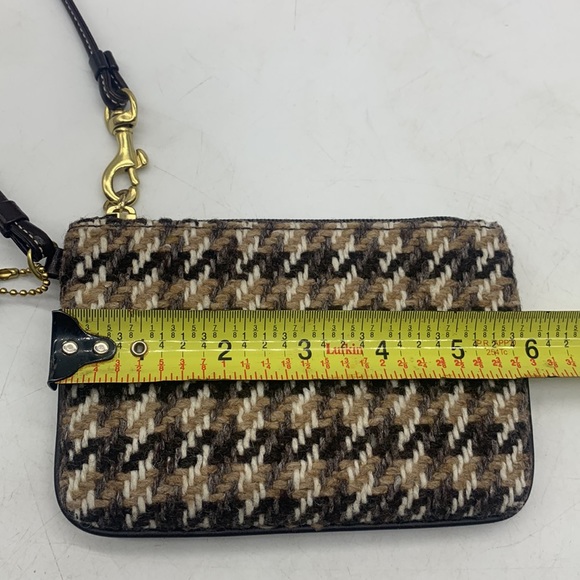 Coach Brown Black White Tweed small wristlet. SM2018 - Picture 5 of 6
